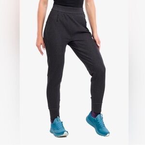 Arc'teryx Momenta Jogger in Black Heather VP